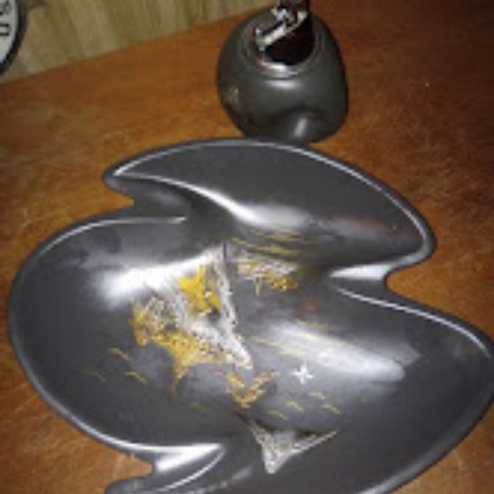 Small to Medium Black Lacquer Plate and Lighter Set (circa 1951)